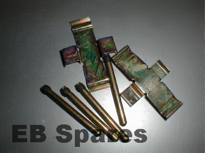 Front caliper pins and clips. 1300/1600 