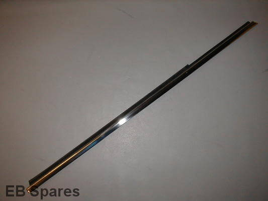 Top door outer trim. right for Alfa Romeo 105