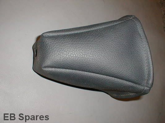 Gear lever boot. Centre consul  