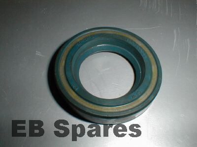 1300/1600/1750 rear hub seal for Alfa Romeo 105