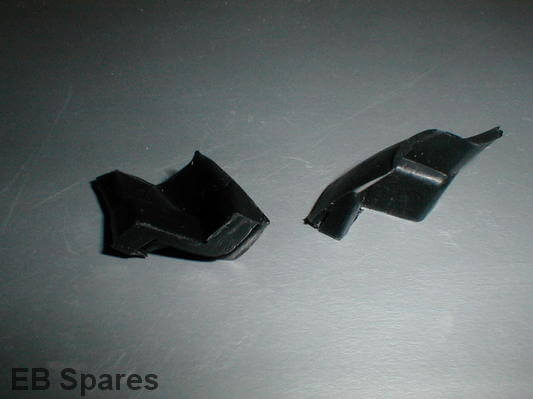 Quarter light to door rubbers for Alfa Romeo 105