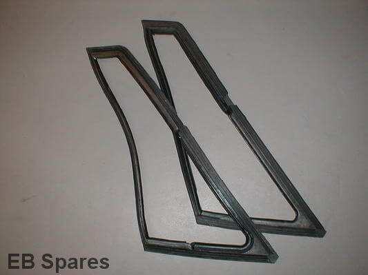 Quarter light seals for Alfa Romeo 105