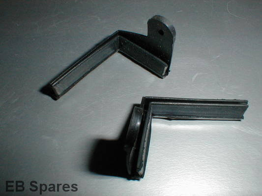 Top rear door seals for Alfa Romeo 105