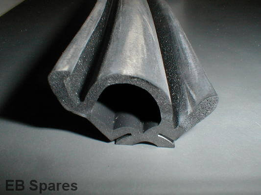 Hood seal 1970-94 for Alfa Romeo 105