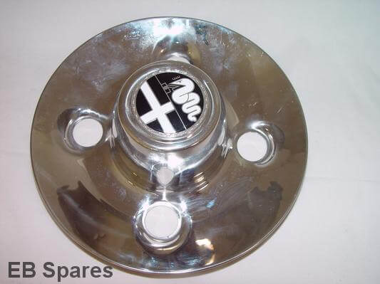 Hub cap with badge for Alfa Romeo 105