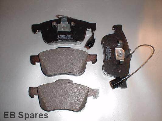 Front pad set. 1.9 JTD and 2.2JTS 